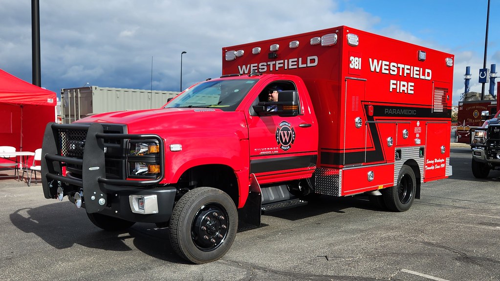Medic 381 Westfield Fire Department Hamilton County, India… Flickr