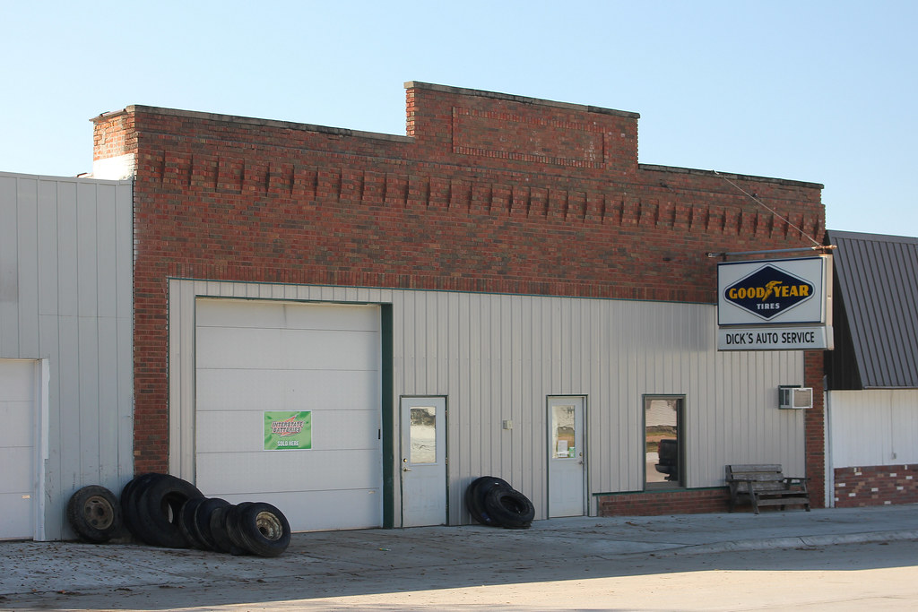 Garage Greeley, NE Tom McLaughlin Flickr