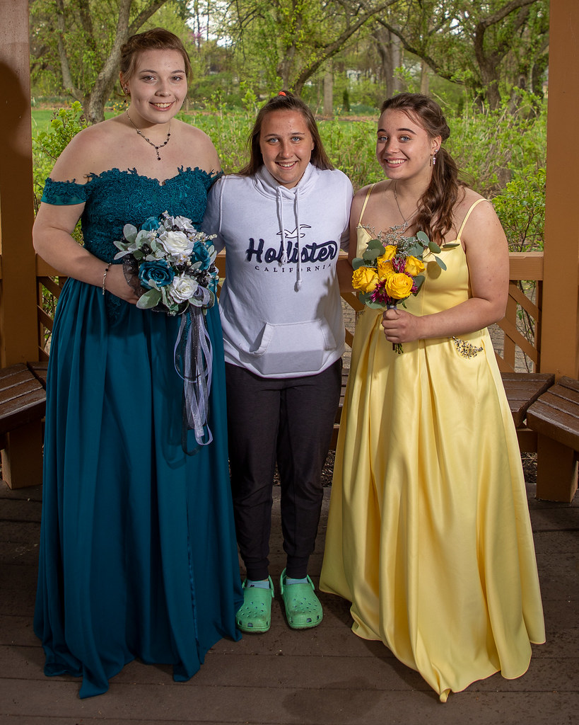 ROBERT ABIGAIL KYLE MACEY AT OGDEN GARDENS6897 David Centifanto Flickr