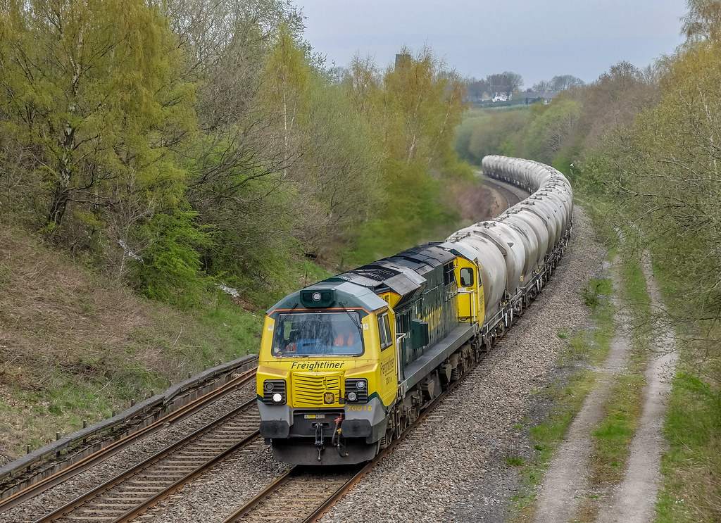 70016 . Danesmoor 70016 passes Danesmoor working 6G65 Earl… Flickr