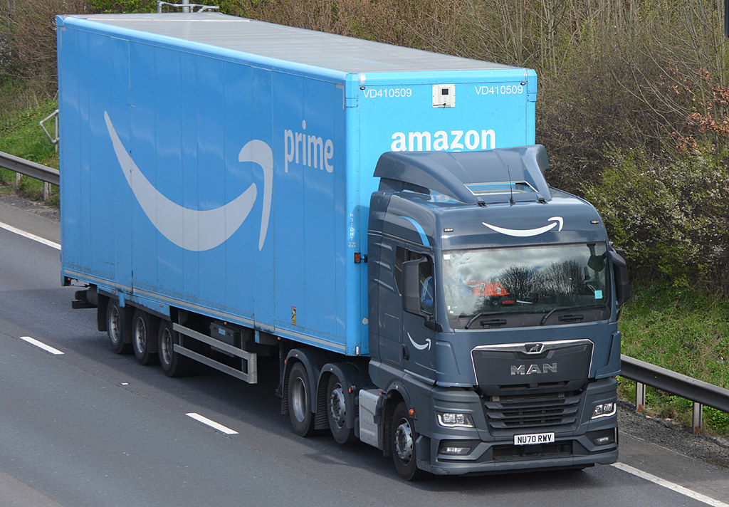 Amazon NU70RWV M5 Upton Warren 05/04/2022 Harry's On The Road Truck
