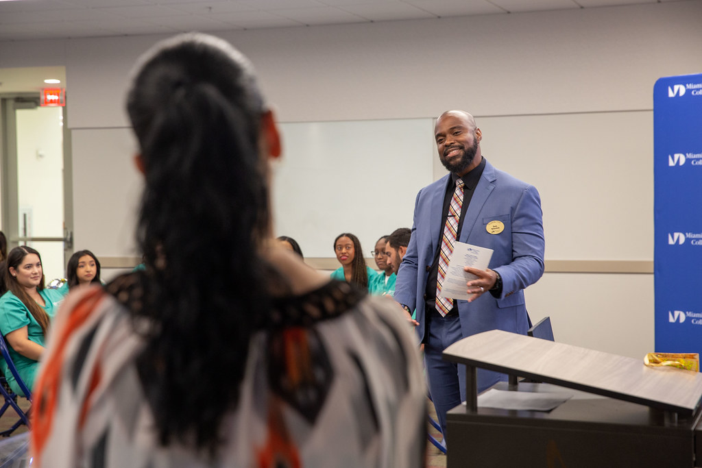 Surgical Technician Pinning Ceremony 2023 Miami Dade College Medical