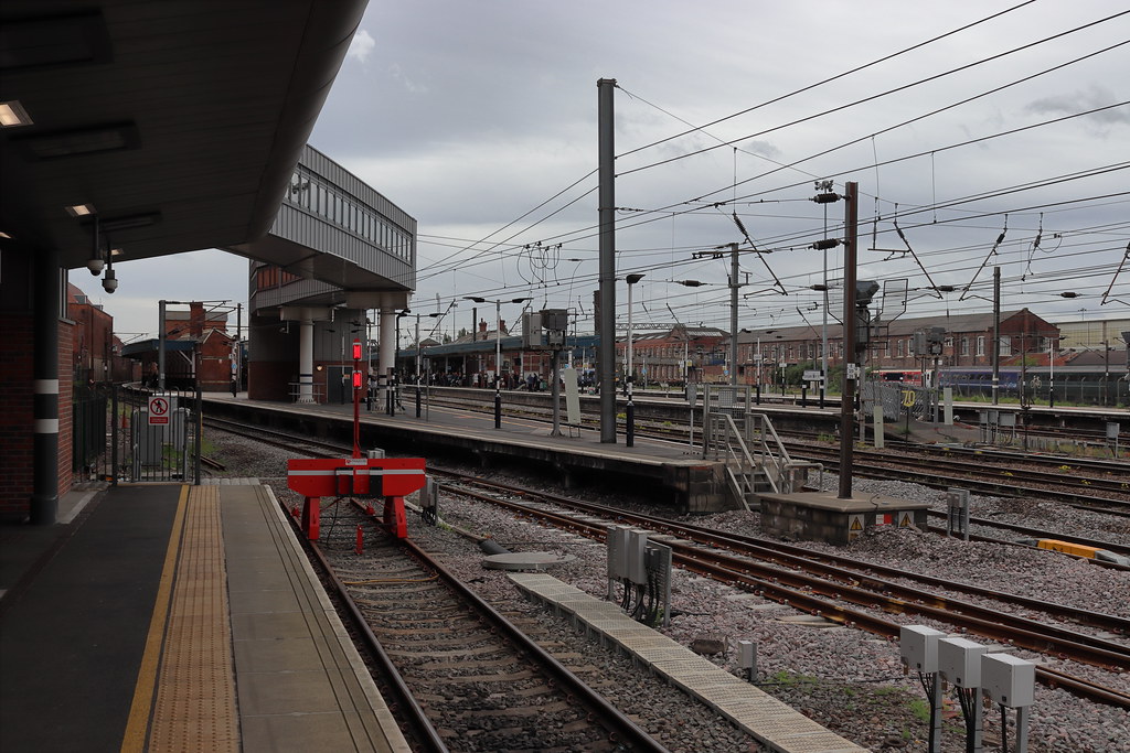 DONCASTER PLATFORM 0 Overview of Doncaster station from pl… Flickr
