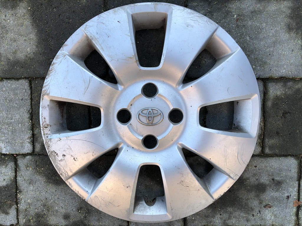 Toyota Yaris Wheel Trim Its in very good condition for one… Flickr