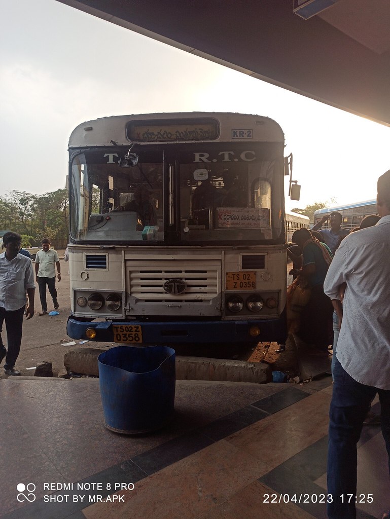 TSRTC buses clicked at Karimnagar, Hanmakonda, Warangal t… Flickr