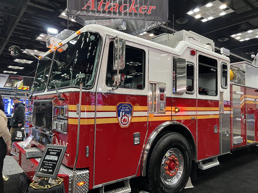 New FDNY Seagrave Aerial A 2023 Seagrave Attacker 100’ Rea… Flickr