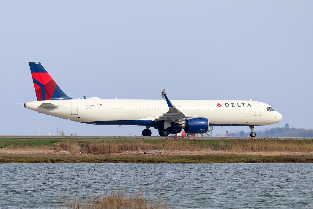 Delta Air Lines A321200neo arriving at BOS Delta Air Line… Flickr