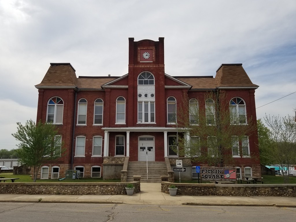 Ripley County Courthouse Doniphan, MO_20230413_144213s Flickr