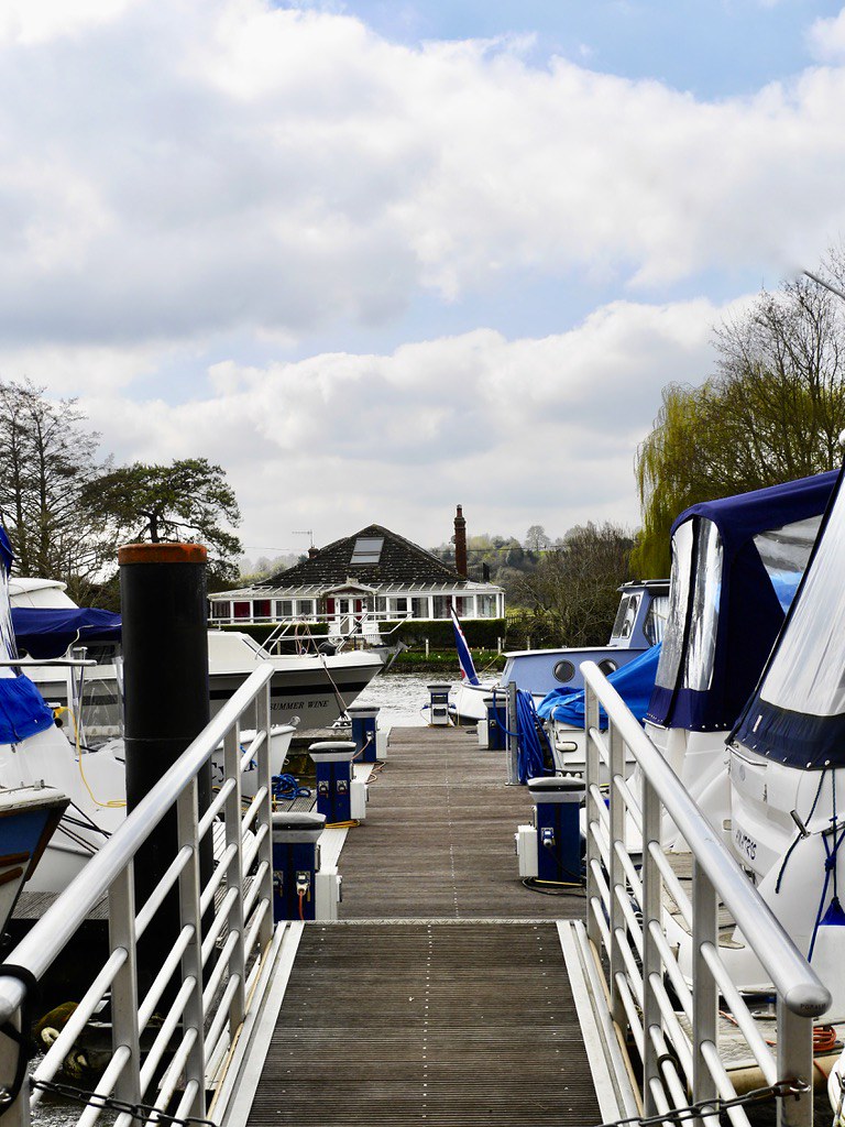 BOURNE END MARINA, BUCKS A private mooring licence permits… Flickr