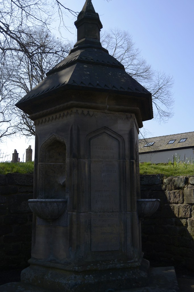 Barrel Well Hill 180423_DSC5270 Leslie Platt Flickr