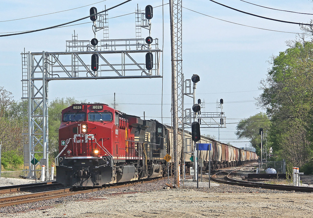NS 85G in Hamilton Norfolk Southern grain train 85G passes… Flickr