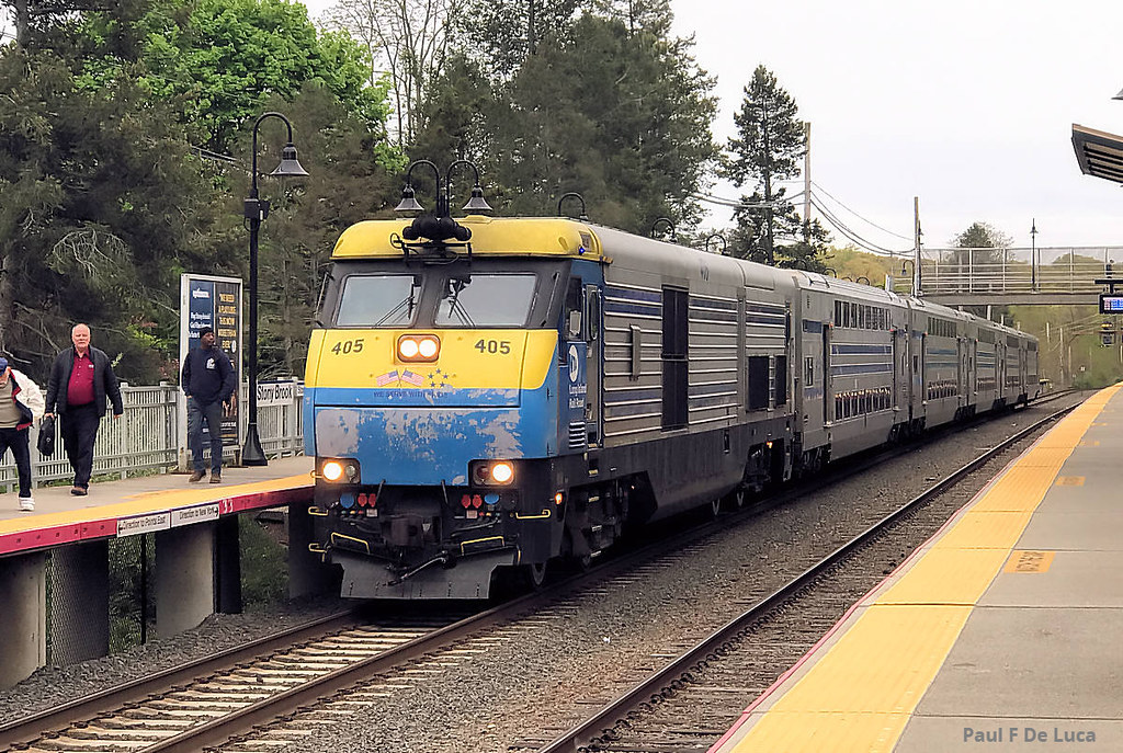 LIRR 405, Stony Brook, NY LIRR train 656 departing Stony … Flickr