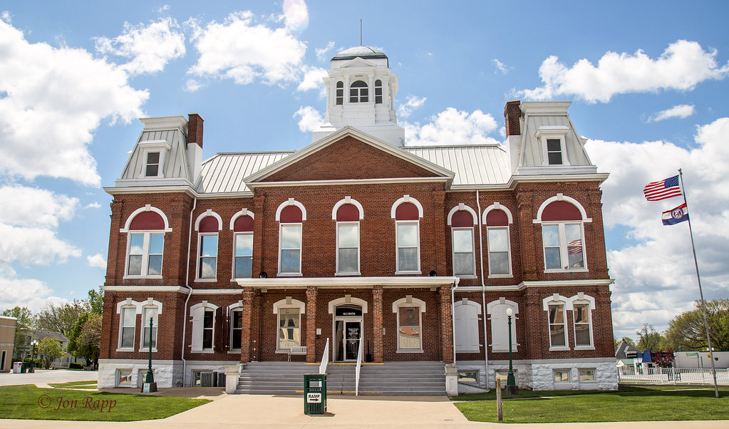 Versailles 01 County Courthouse (edit) April 30th, … Flickr
