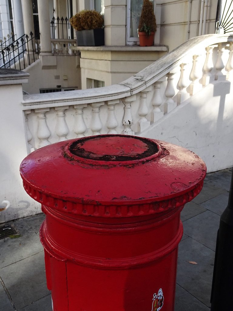 Type 'A' anonymous pillar box at junction of Longridge Roa… Flickr