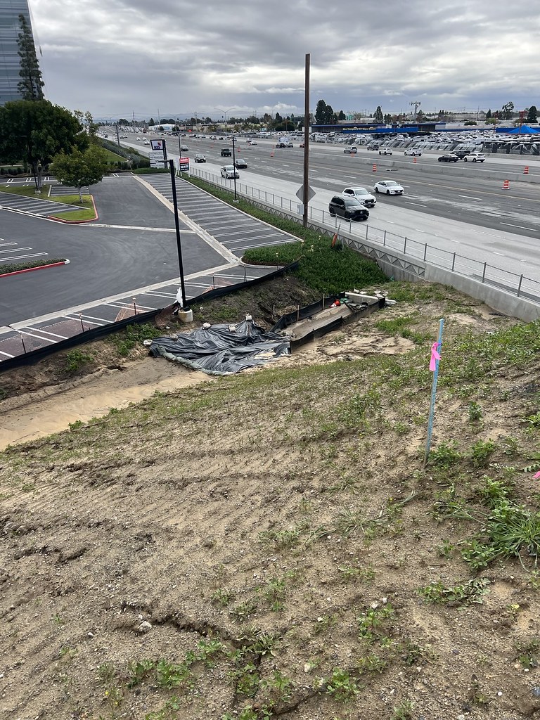 230405_SWPSM_40_NB Ward south parking lot CMC I405 Flickr