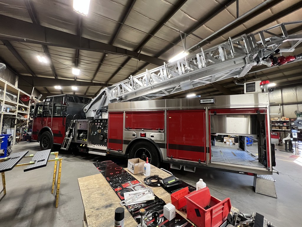 Sugarcreek Township Ladder 72 at Sutphen Sugarcreek Townsh… Flickr