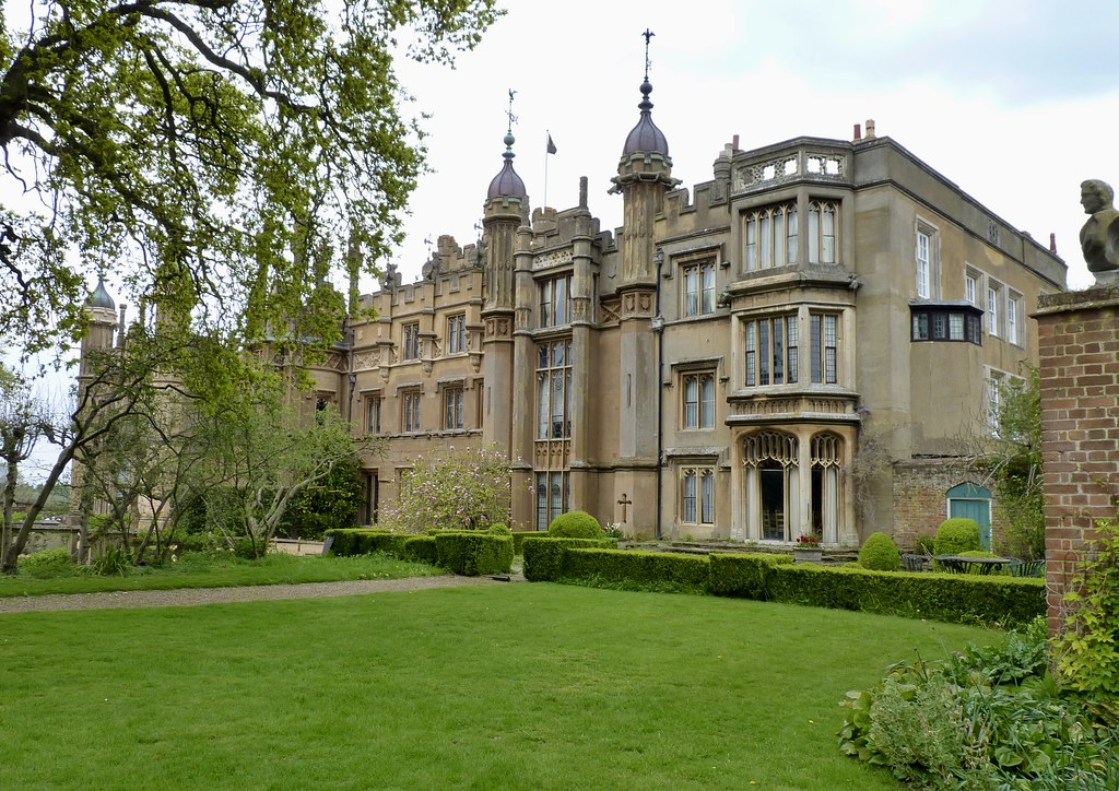 Knebworth House Knebworth House, in Hertfordshire, dates f… Flickr