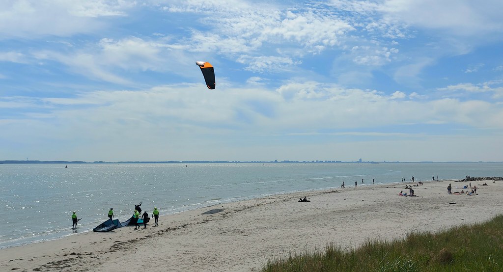 Baarland Door Herman Clement, Kapelle Strandje van Baarlan… Omroep
