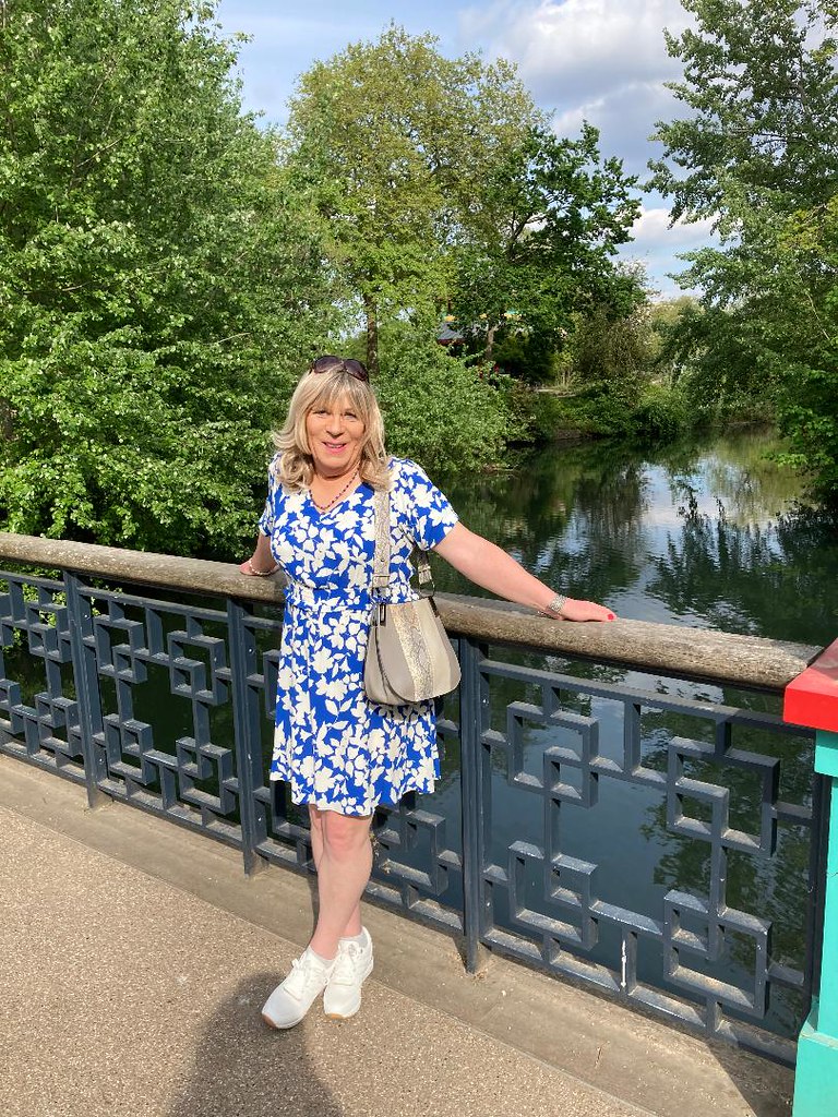 Just As It Should Be Wearing a pretty dress in a pretty pa… Flickr