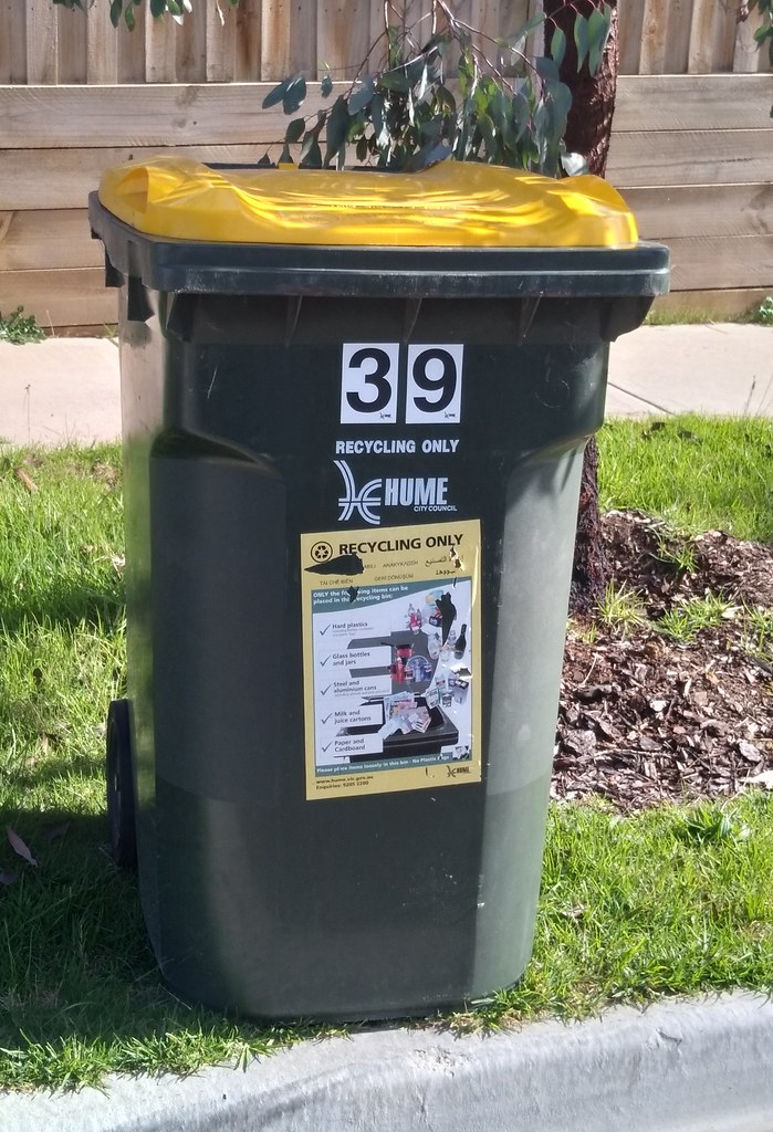 Hume council 360L Recycling bin Hume CC 360L Sulo recyclin… Flickr