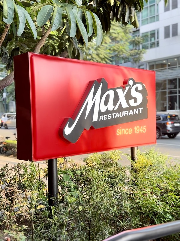 Max’s Restaurant reopens in Forbes Town A musttry destination for BGC Denizens Jellybeans in