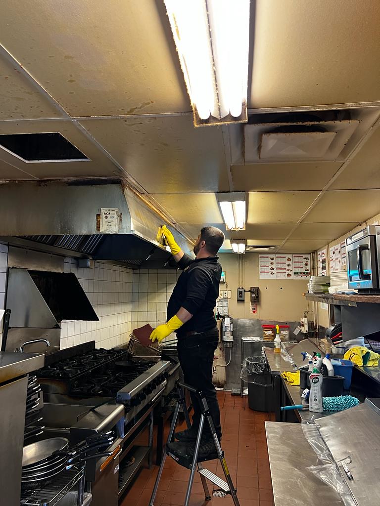 Professional Cleaning Services in London, Ontario Ron Quee… Flickr