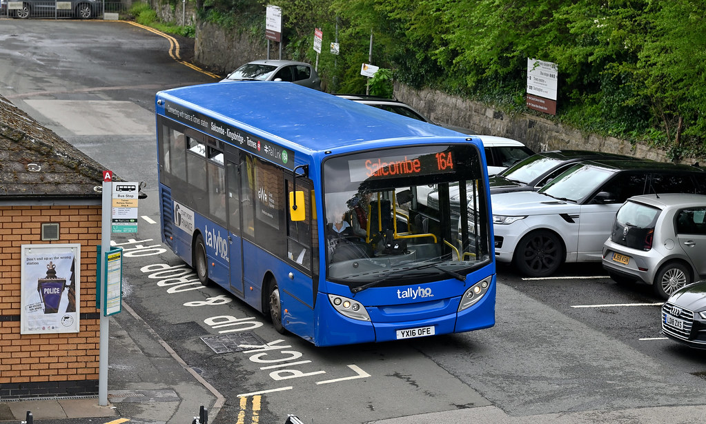 Tally Ho Coaches YX16 OFE Totnes Station AlexanderDen… Flickr