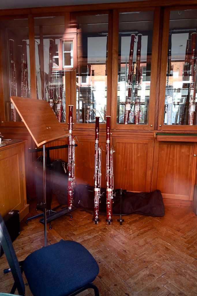 Oboes in shop window, Marlybone MacP2007 Flickr