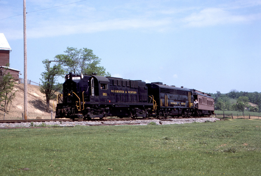 Indian Hollow, WW 351 NRHS excursion on the Winchester & W… Flickr