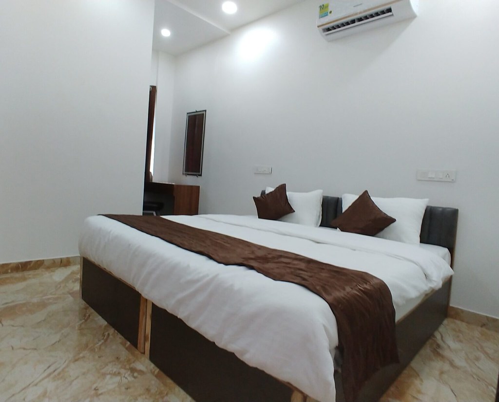 couple friendly hotel in Nagpur Couple friendly hotel in N… Flickr