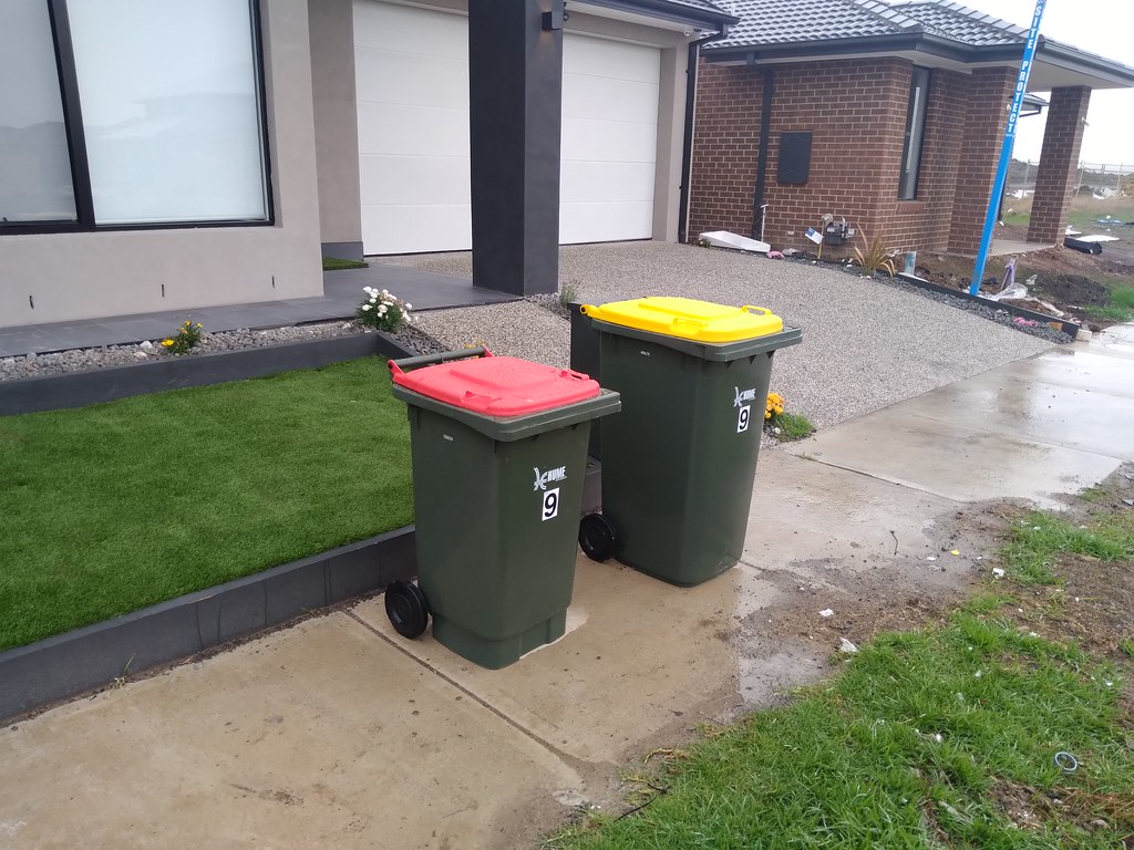 Hume council 240L and 140L Viscount Plastic made bins on b… Flickr