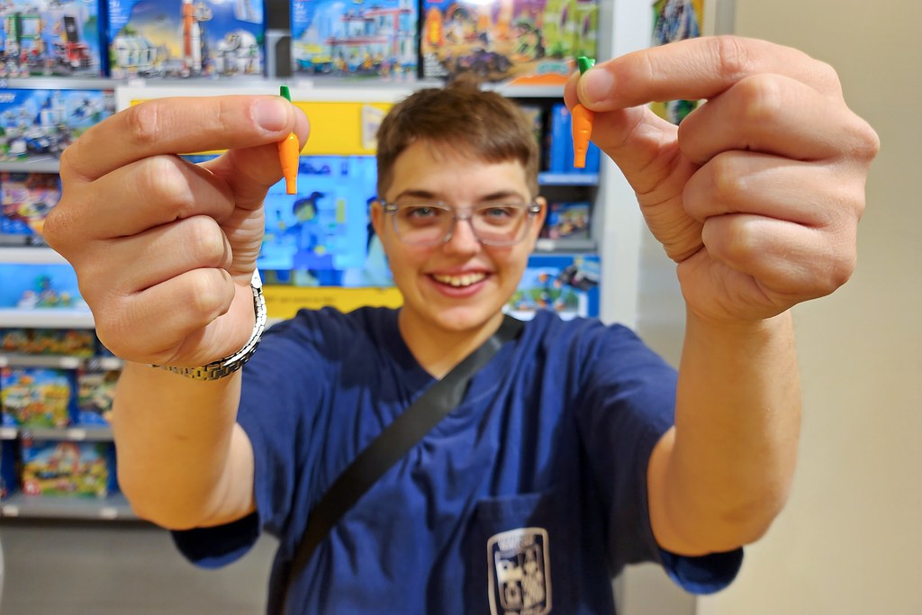 Elyse at the Lego store at Montgomery Mall [03] a photo on Flickriver