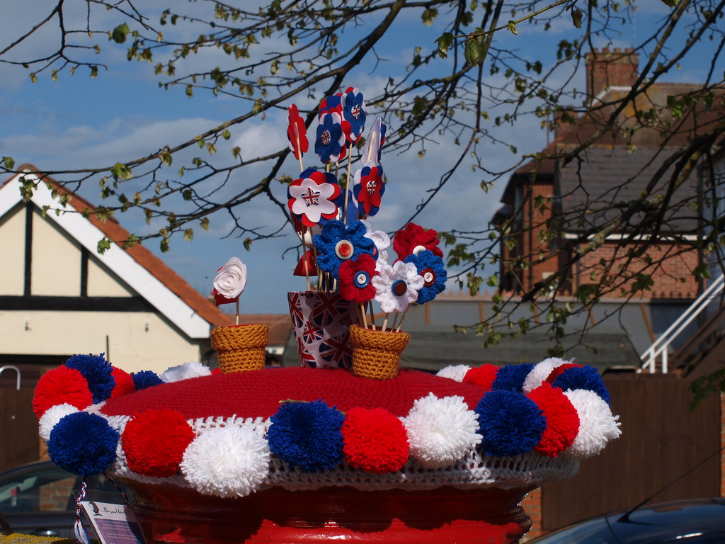 Looe Road 1 Coronation post box toppers around Felixstowe Simon