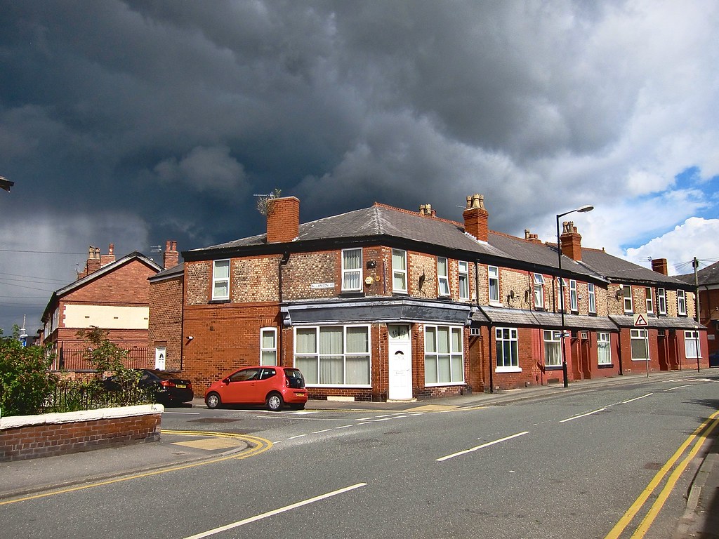 IMG_0066 Storm clouds. Manchester, England Oxbow_Lebach Flickr