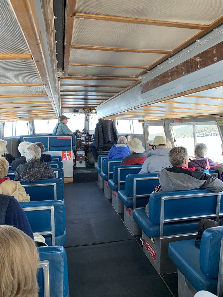 We took the water taxi (it’s also the ‘school bus’) to Sal… Flickr