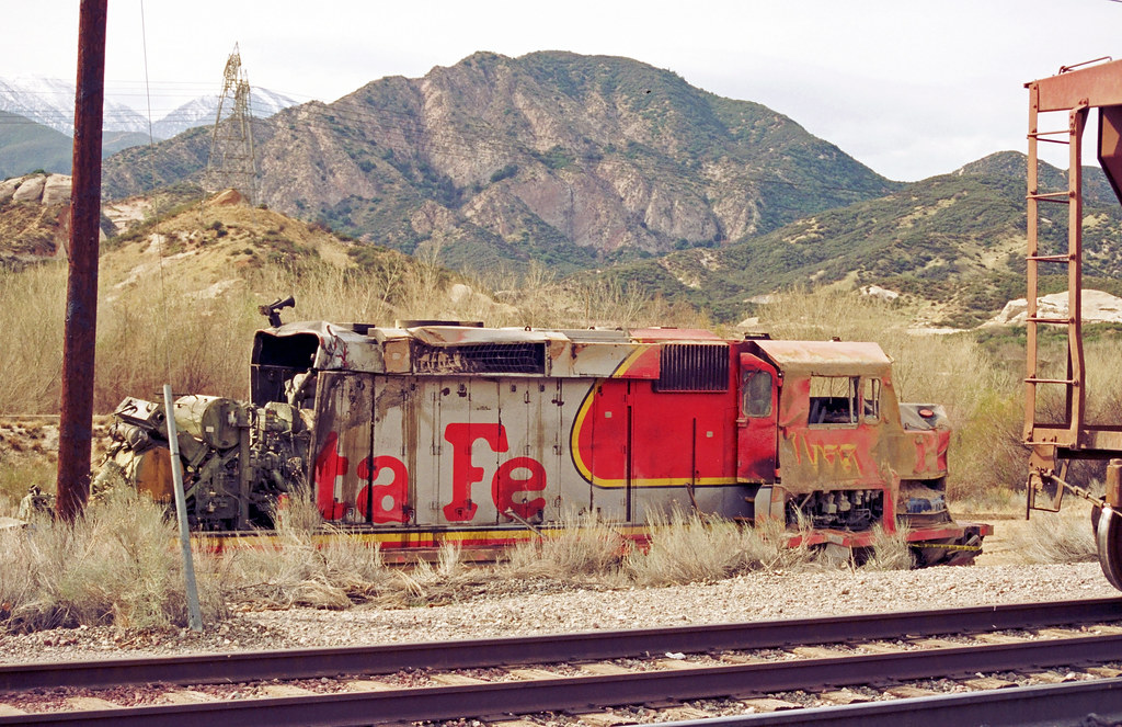 Cajon Pass wrecked engines February 1996_(2) The Santa Fe … Flickr