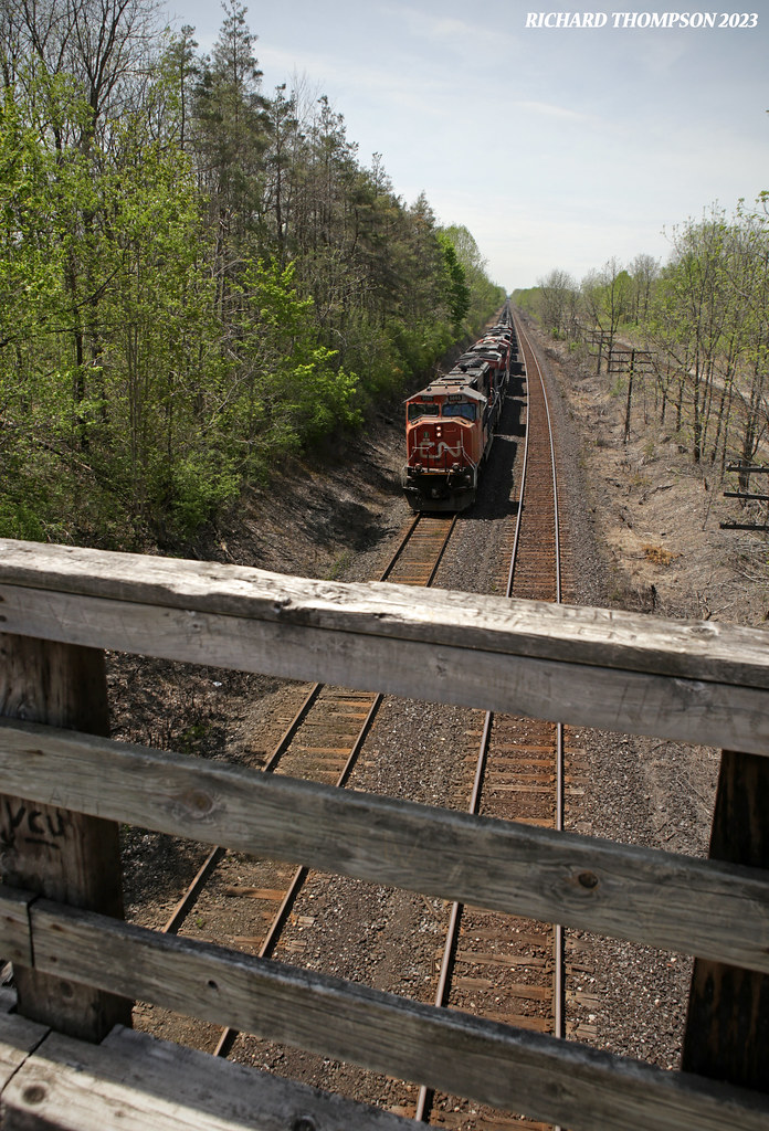 CN L509 Denfield Rd London, ON 5/13/23 CN train L509 is ju… Flickr