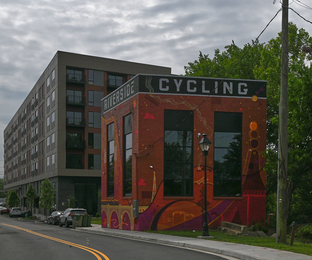 Curious buildings 242 Riverside Cycling 3 Manchester Road … Flickr