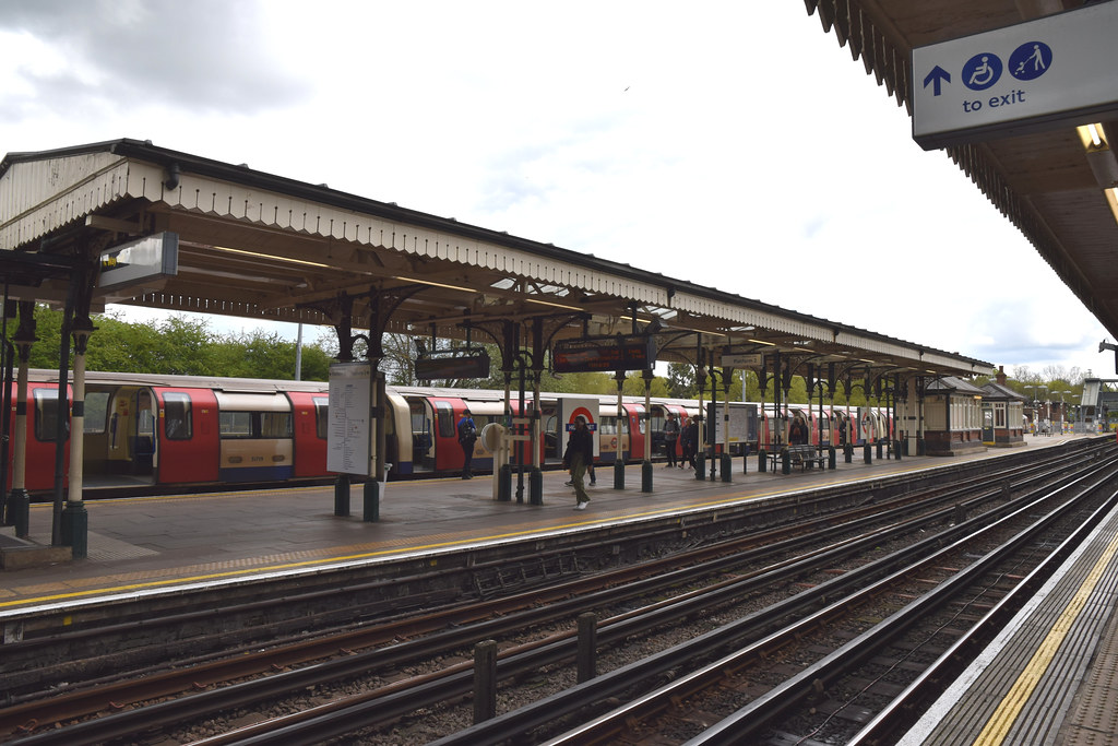 High Underground Station (Northern Line) High Barne… Flickr