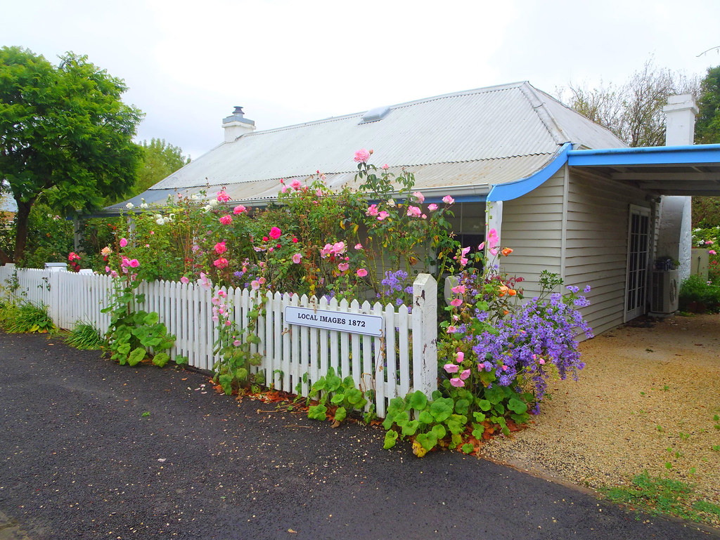Penola. 19th century timber framed cottage and colourful c… Flickr