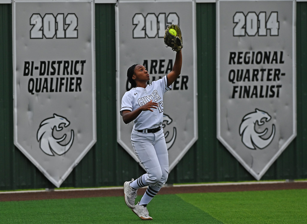 Guyer Vs Southlake Softball Guyer left fielder Bri William… Flickr