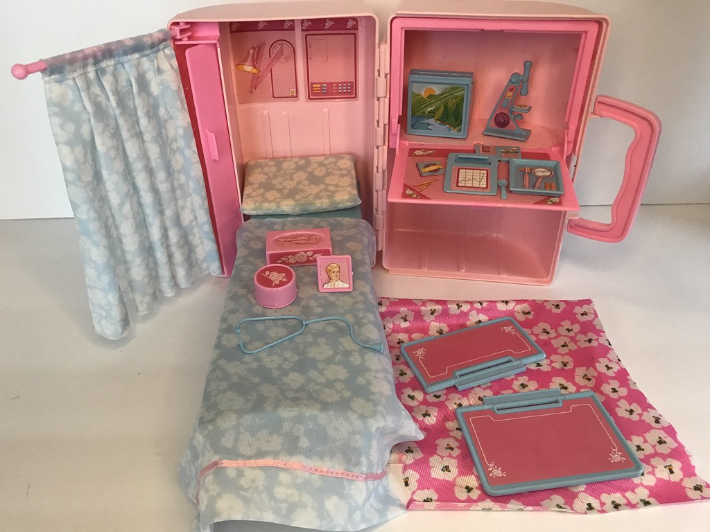 Retro playsets I was delighted to find these cool 80s (?) … Flickr