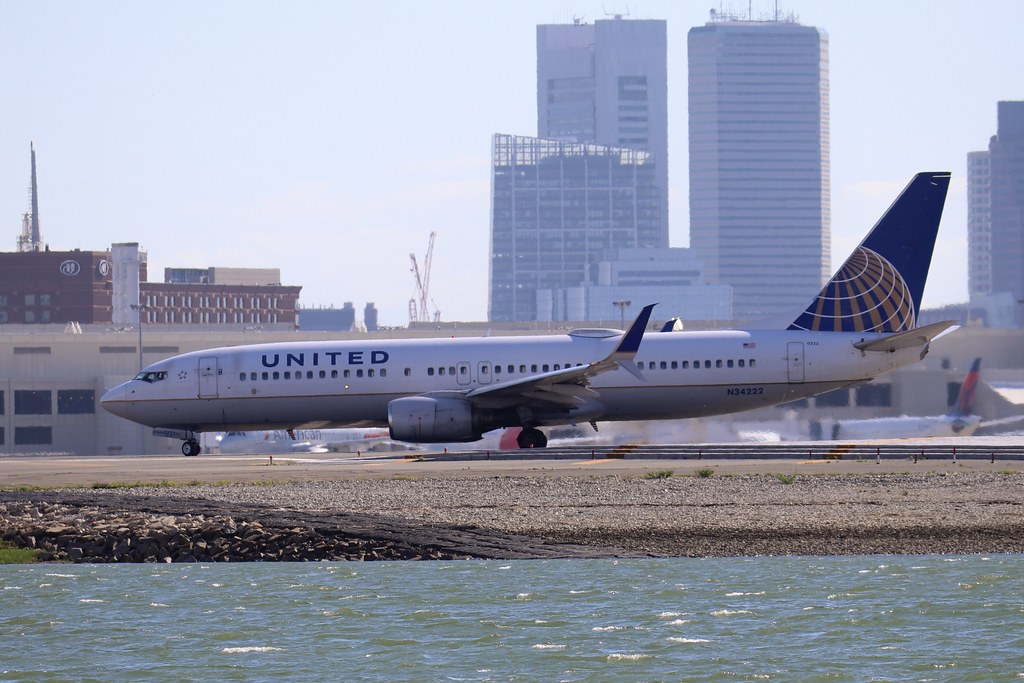 United Airlines 737800 departing BOS United Airlines 737… Flickr