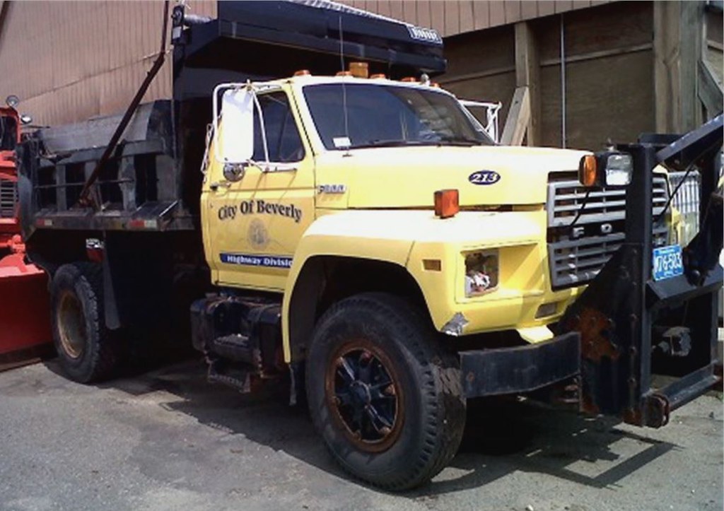 City of Beverly, MA 1987 Ford F800 dumpplow truck No. … Flickr