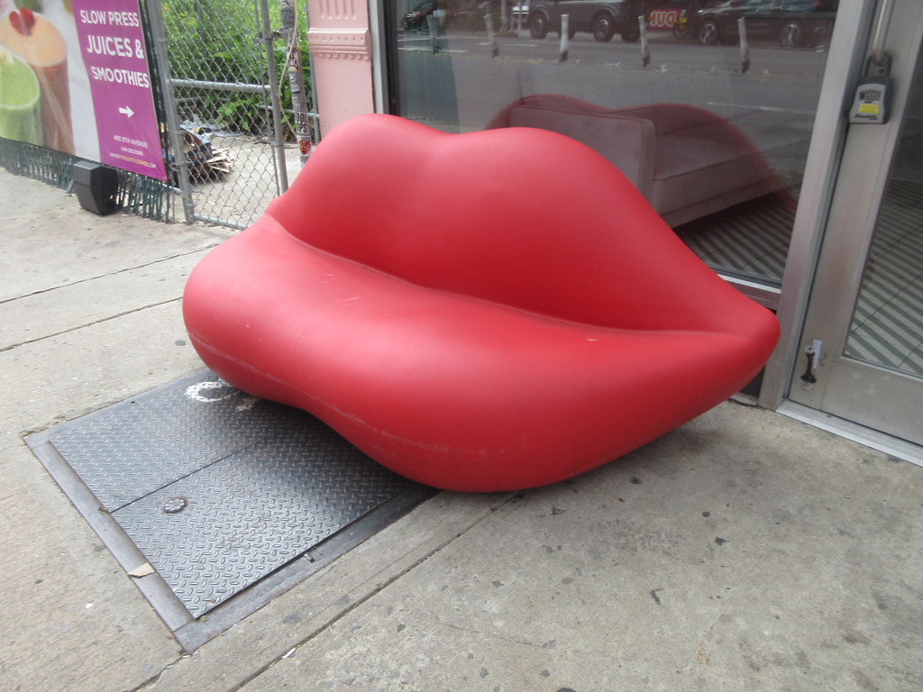 2023 Rolling Stones Lips Tongue Like Couch Juicy Lounge 93… Flickr
