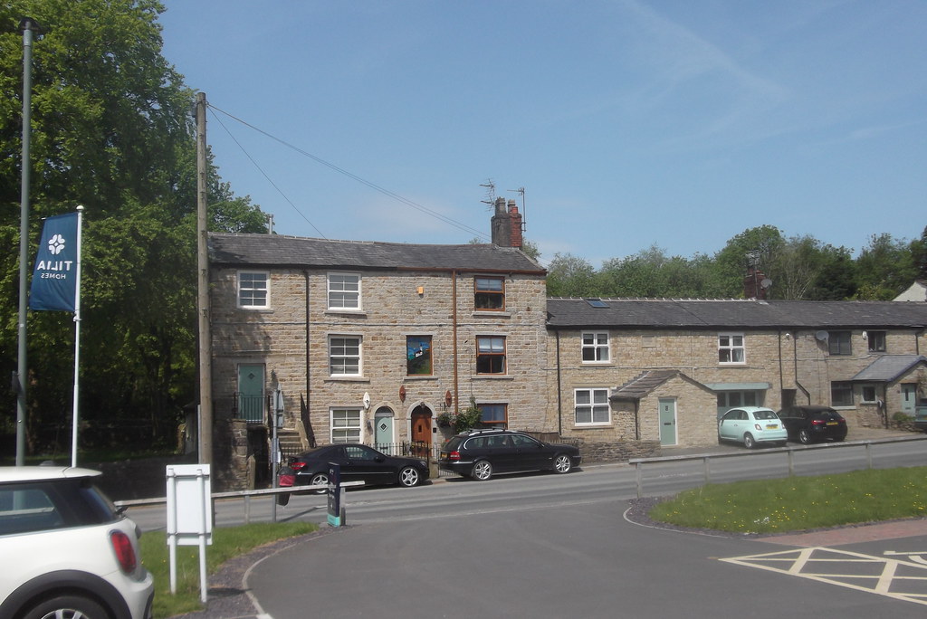 'Wesley Cottage' Pole Lane, Darwen, Lancashire www.onthema… Flickr
