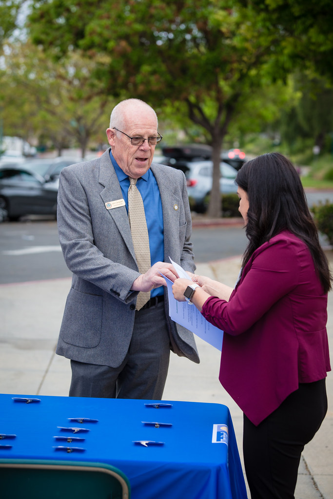 Kinoshita Elementary RibbonCutting SparkPoint OC Flickr