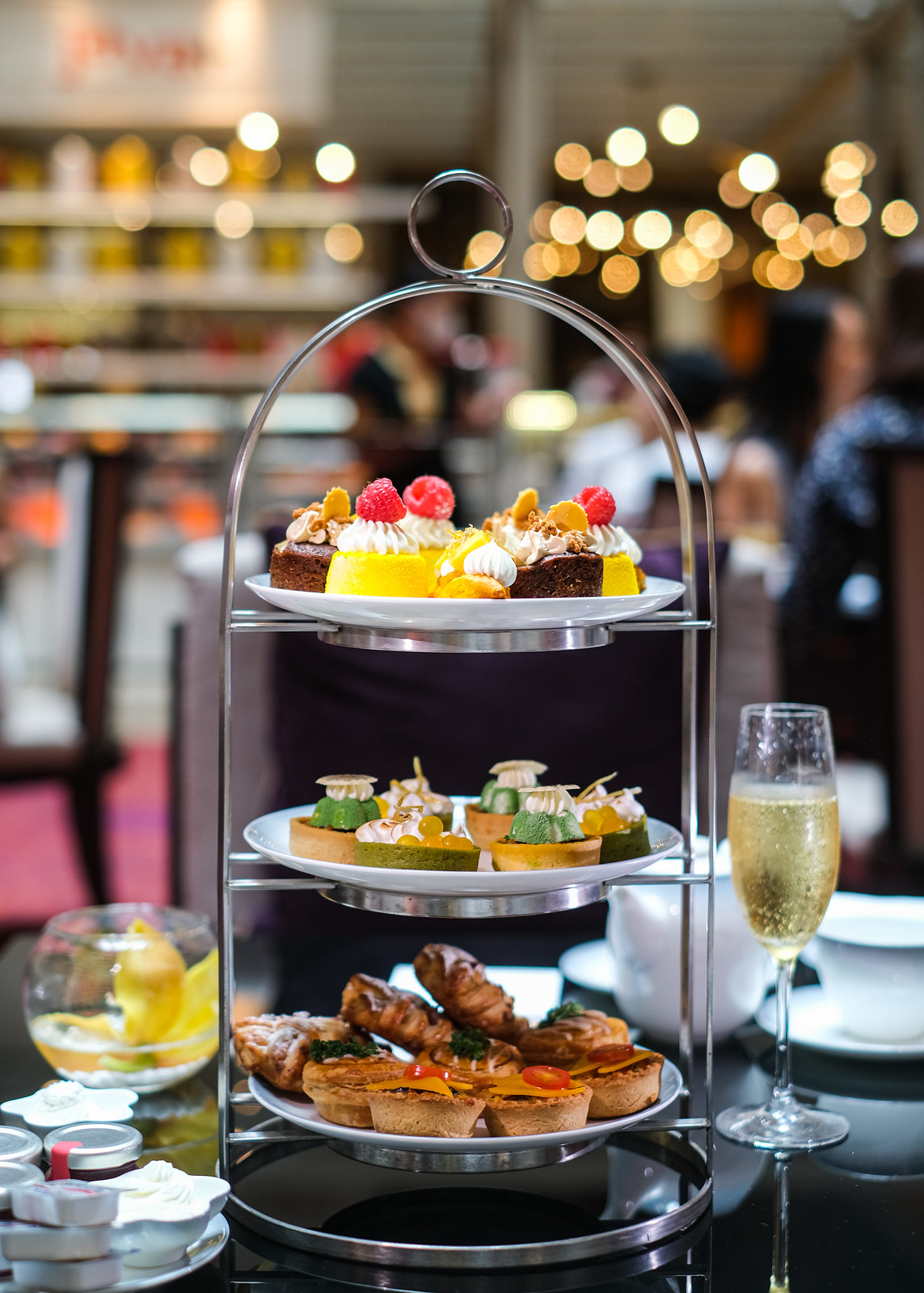 Lobby Lounge at Singapore Marriott Tang Plaza Hotel Back and Bigger