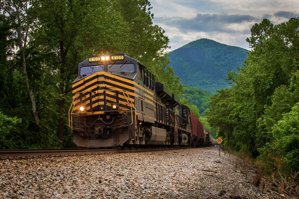 NS 18W. Wabun, VA. After sitting tied down I believe for c… Flickr
