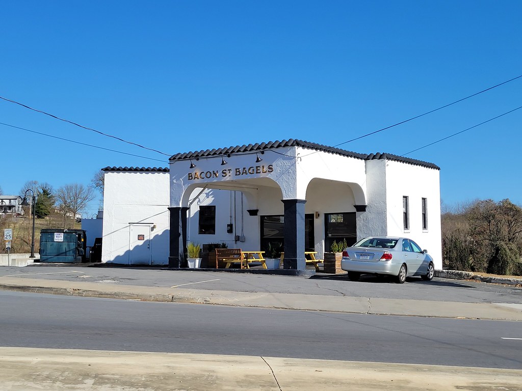 Bacon Street Bagels in Lynchburg, Virginia on Rivermont Av… Kipp